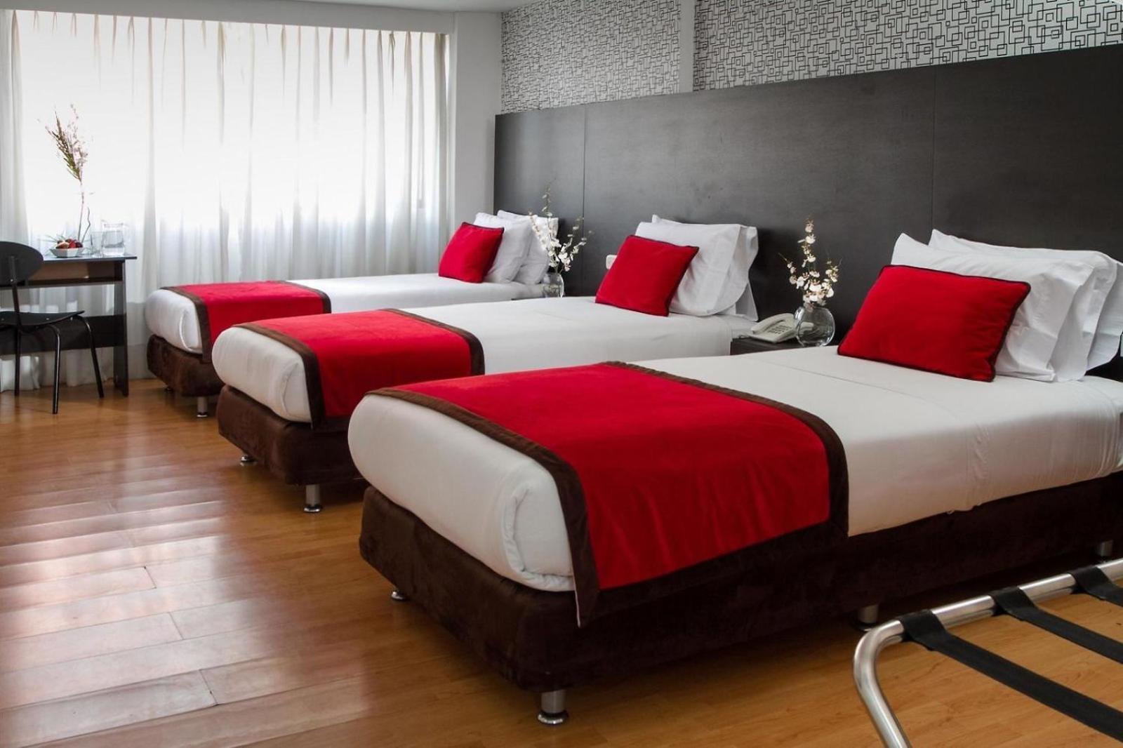 Hotel Silver Javeriana By Hospedium Bogota Exterior photo